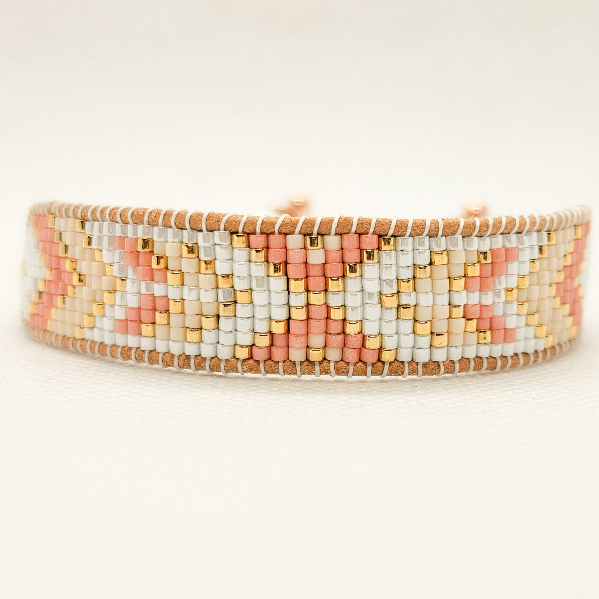 coral sands harmony pearl beaded bracelet front view